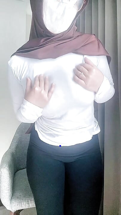 Exhausted exercise show off the perfect body