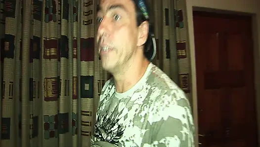 Vergrabene Schönheit im Sand: Wilder Outdoor-Fetischsex