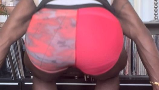 Black Bodybuilder Hot Flex Show Plus  Butt  & Back Workout