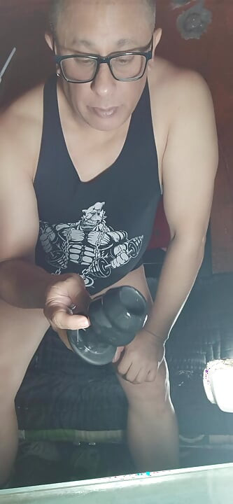 Opening my shorts with butt plugs and inflatable balls inside my greedy ass until I get the hot 🤤 milk out