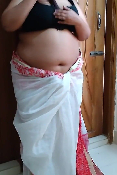 35 Years Old Tamil Stepmom Very Horny, She Wants My Big Cock