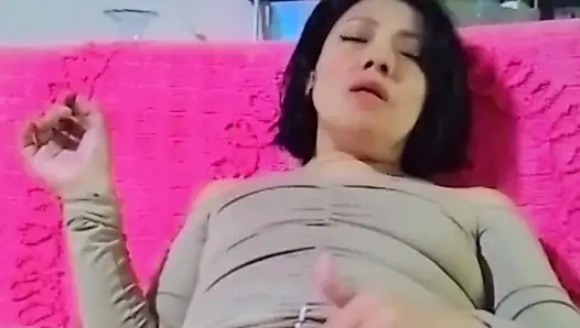 Willst du eine heiße sekretärin sehen? Genießen sie dulceivanka