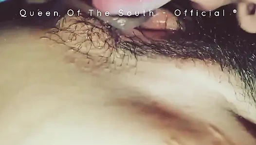 Jilat memek sampai muncrat di dalam