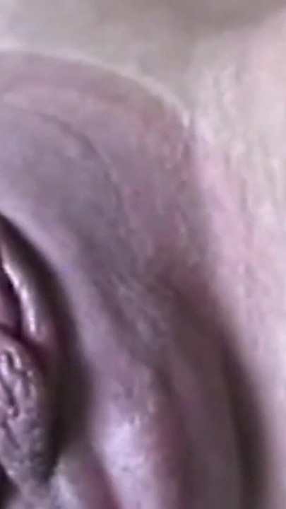 لحظة مذهلة من "كس محلوق ، ضخ"