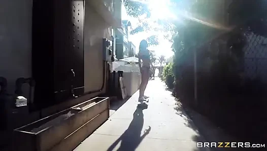 Teens Like It Big - Skater Slut Tysen Rich Fucks Officer Keiran Lee's Monster Cock in Public