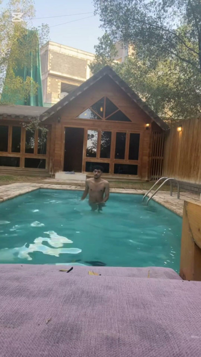 Ass shake | Clip 1