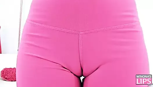 Amazing Body Teen BIG ASS Yoga Pants CAMELTOE Gaping Pussy