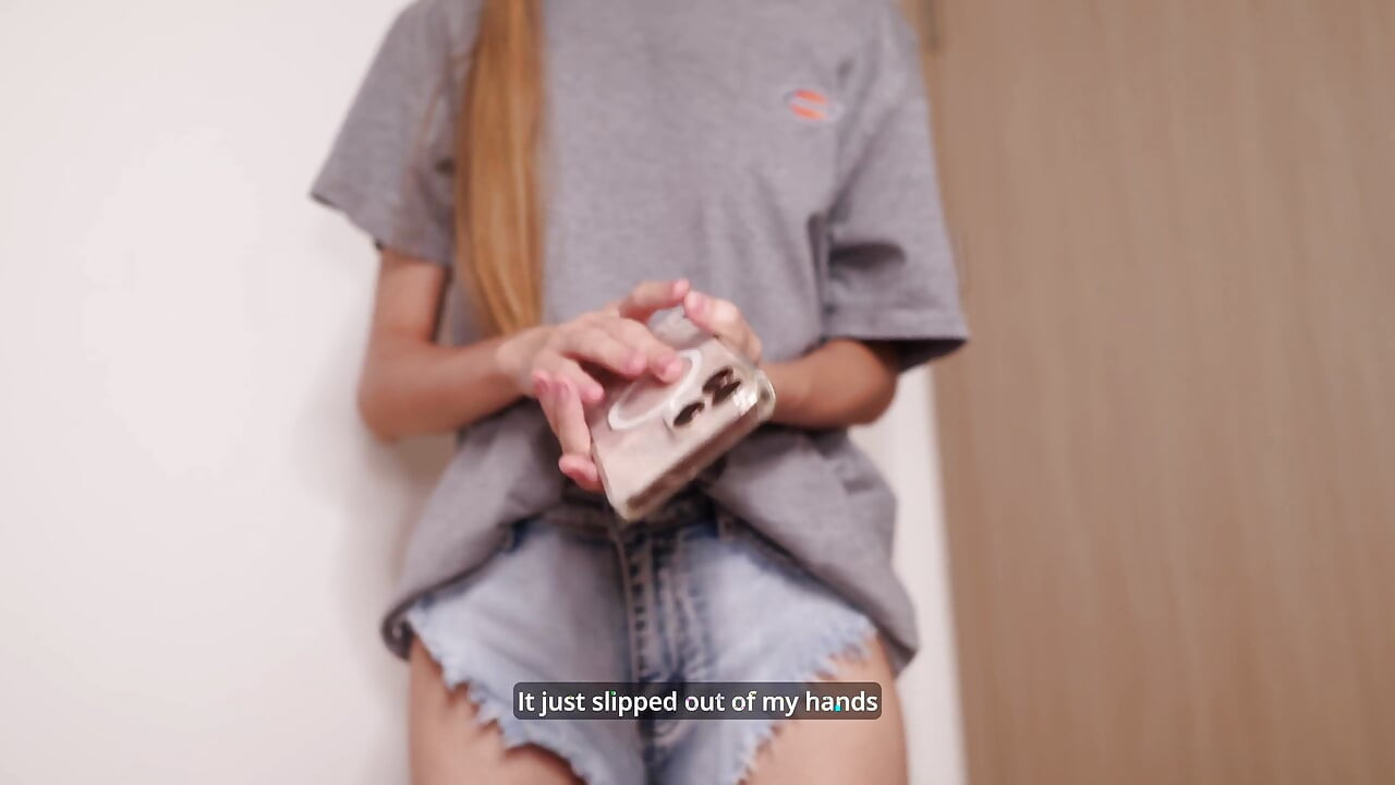 Enteada pronta para chupar um grande branco a noite toda por um novo iPhone 18