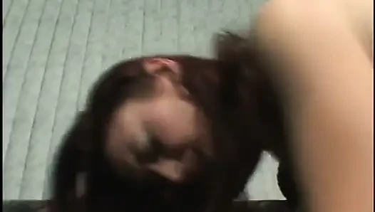 Pria kulit hitam melucuti memek cewek sebelum dientot habis-habisan