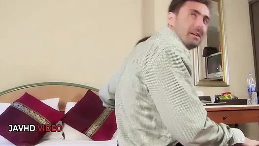 Ploys- si cewek hot jepang sama satu pria beruntung yang nggak diam sama suster nakal