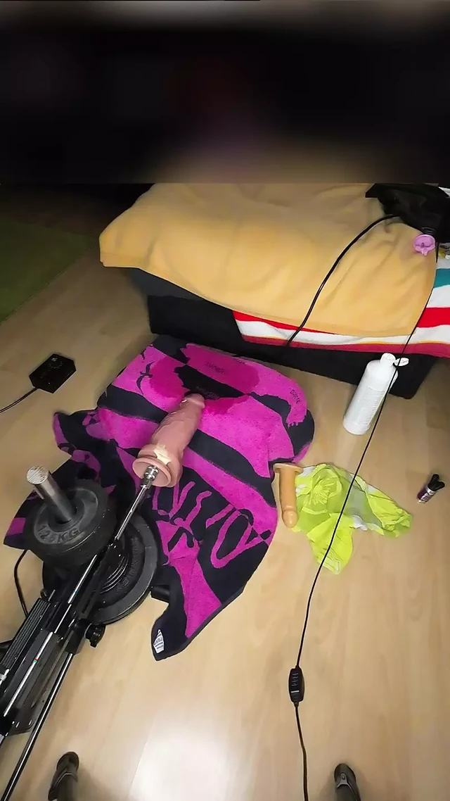Sexy crossdresser jerks off his micro cock while the fucking machine penetrates him deep