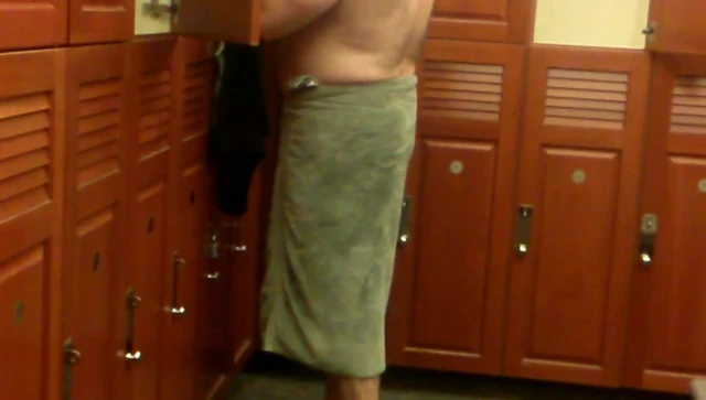 que rico el culo de este viejo  very nice ass