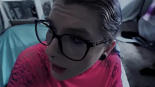 Malam-malam gelisah dan istri teman-temanmu