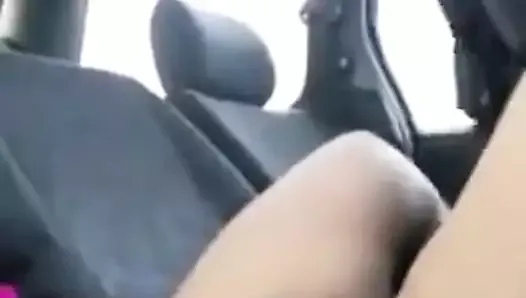 Секс в машине в Дубае
