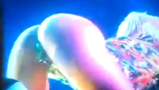 MILEY CYRUS SEXY ASS SHOW XXX