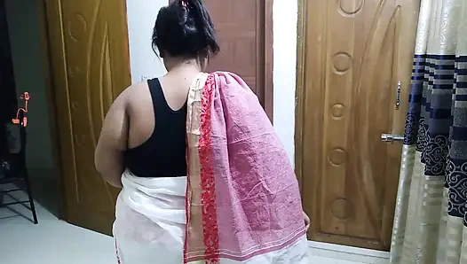 45-jähriges schönes zimmermädchen von stiefsohn beim fegen des hauses gefickt - zimmermädchen genießt es, zu ficken