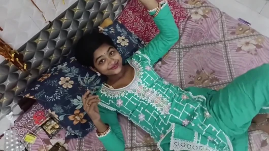 Real Desi Girl Green Salwar Hard Fuck with Creampie - Homemade
