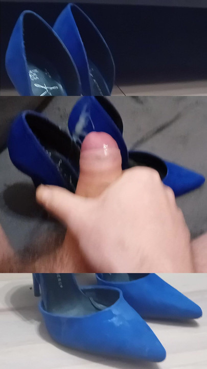 A special video for one of my viewers who fell in love with my blue stiletto atmosphere