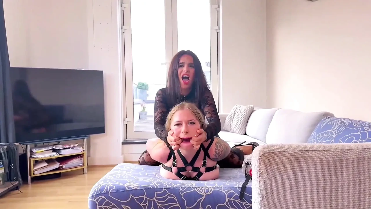 Sofa Slut for Latina Bondage.