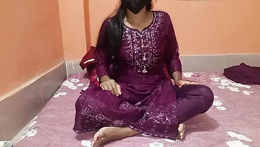 Viral liza vabi amcık ve göğüslerini gösteriyor