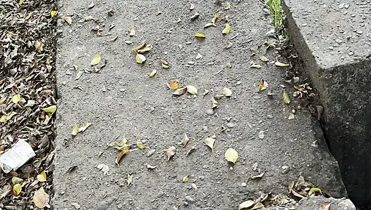 Colombian Girl Masturbates in Public on the Street
