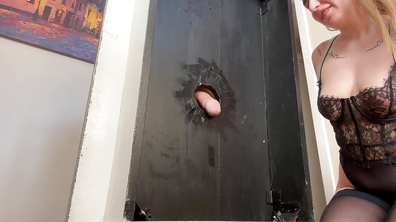 Gloryhole Double Cumshot in Mouth