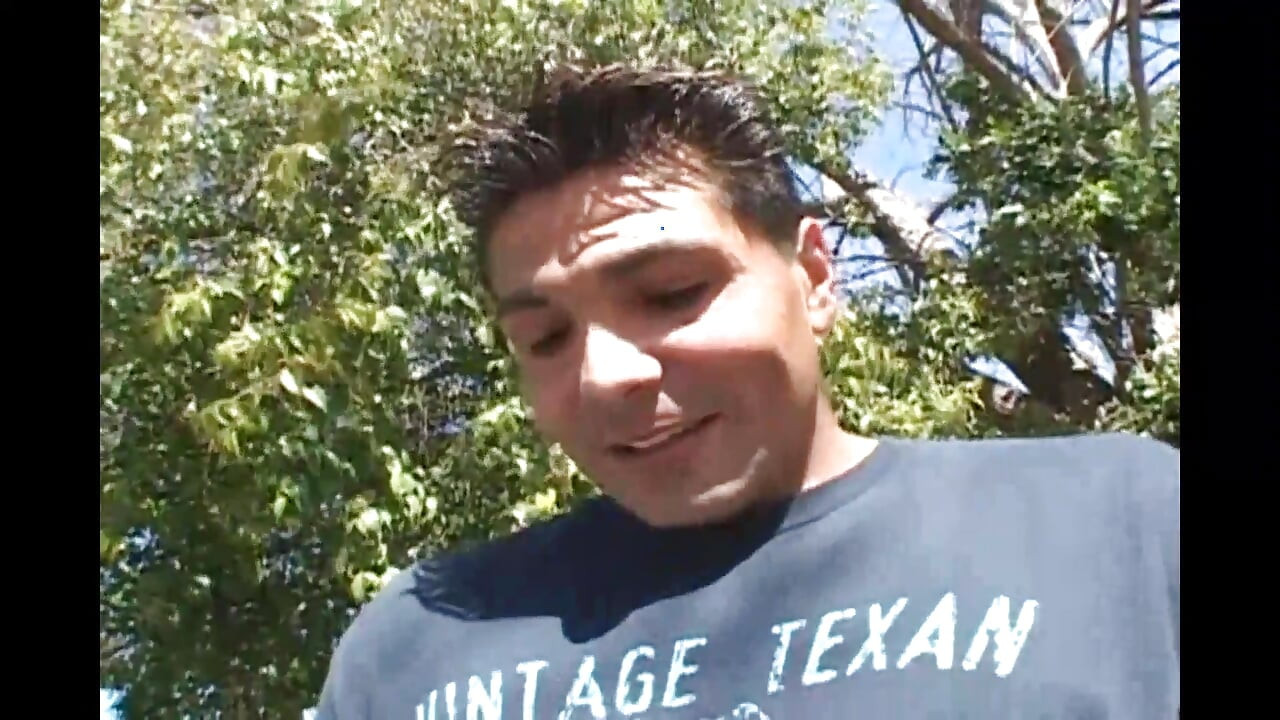 Seksi studentkinja voli veliki kurac u pički voli u ustima