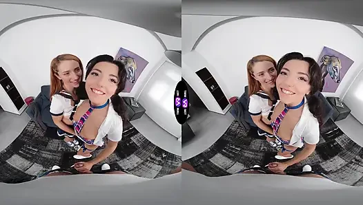 Mini mitzi mengundang lucianna luci untuk tari striptis threesome dan sepong dua kontol - tmwvrnet