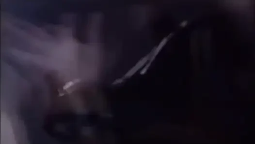 Seksi büyük memeli fahişe yatakta sert yarakla sikişiyor