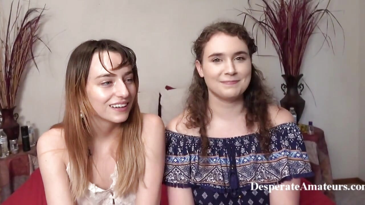 Zoufalí amatéři Alisha Lana a Carolyn dostanou své těsné kundičky tvrdě ošukané velkým bílým ptákem