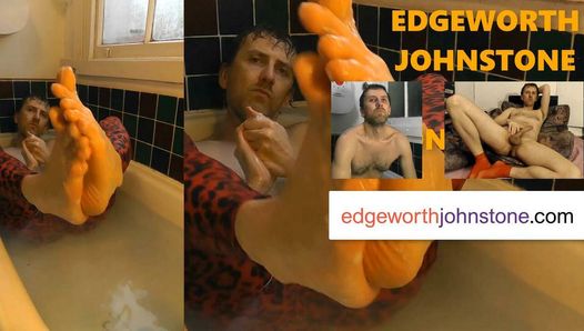 Edgeworth Johnstone - pieds savonneux dans le bain. Baignade, fétichisme des pieds masculin, gros plan. L'homme se lave les pieds