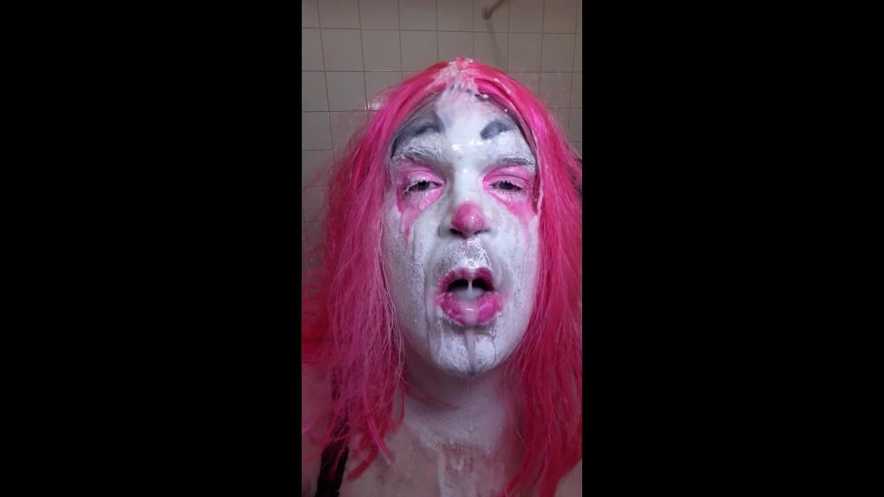 Mature BBW TV clown having messy (WAM) fun 1