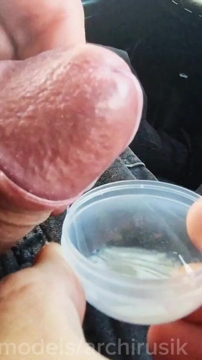 Trong một chuyến đi trên đường cao tốc, một người lạ vào xe hơi, sục cu trên đường cao tốc và đổ tinh trùng vào kính | Đoạn video ngắn 1