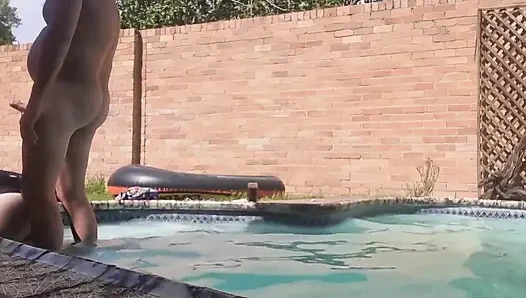 Ngentot di kolam renang