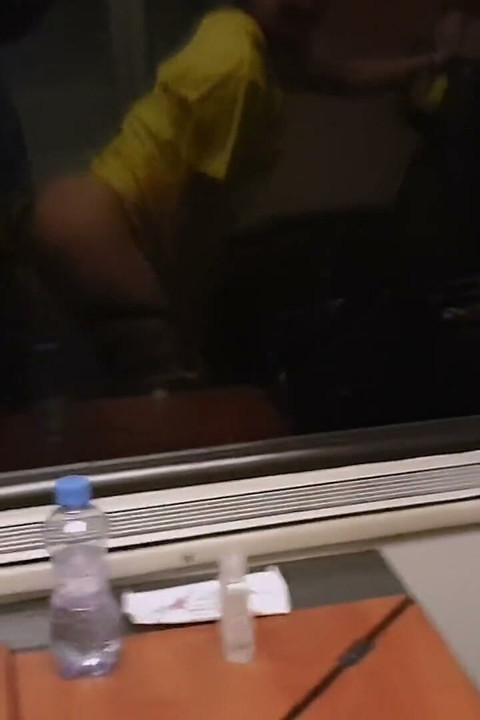 Sexe Extrême Dans Le Train: Une Jeune Demi-sœur Magnifique Se Fait Baiser Dans Un Coupé En Première Classe,dada Deville