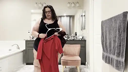 Two Temptations: Plump Paradise Fashion Fiesta (wmv)