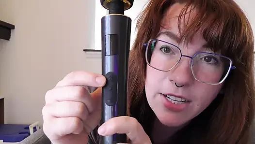 Ulasan NSFW tentang Tampilan Led Vibrating Wand Pro kompak dari funzze