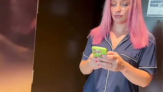 Sexy Hotwife