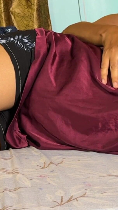 Sauteli bahan ke sath Room Share kiya slow fuck heavy moan cousin sex | Clip 1