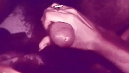Jilat memek sambil fingering memek sampai orgasme