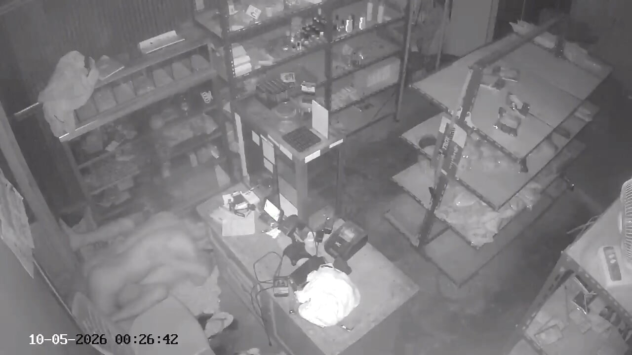 Cheating in a dark place with an ex-girlfriend, it turns out that there is a hidden camera.