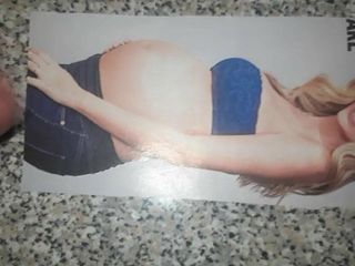 Hommage au sperme pour Cristina Chiabotto enceinte