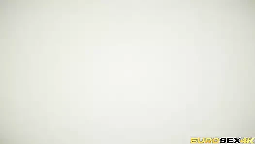 Silver porn video – Kinky MILF Has Her Asshole Gaped and Creampied