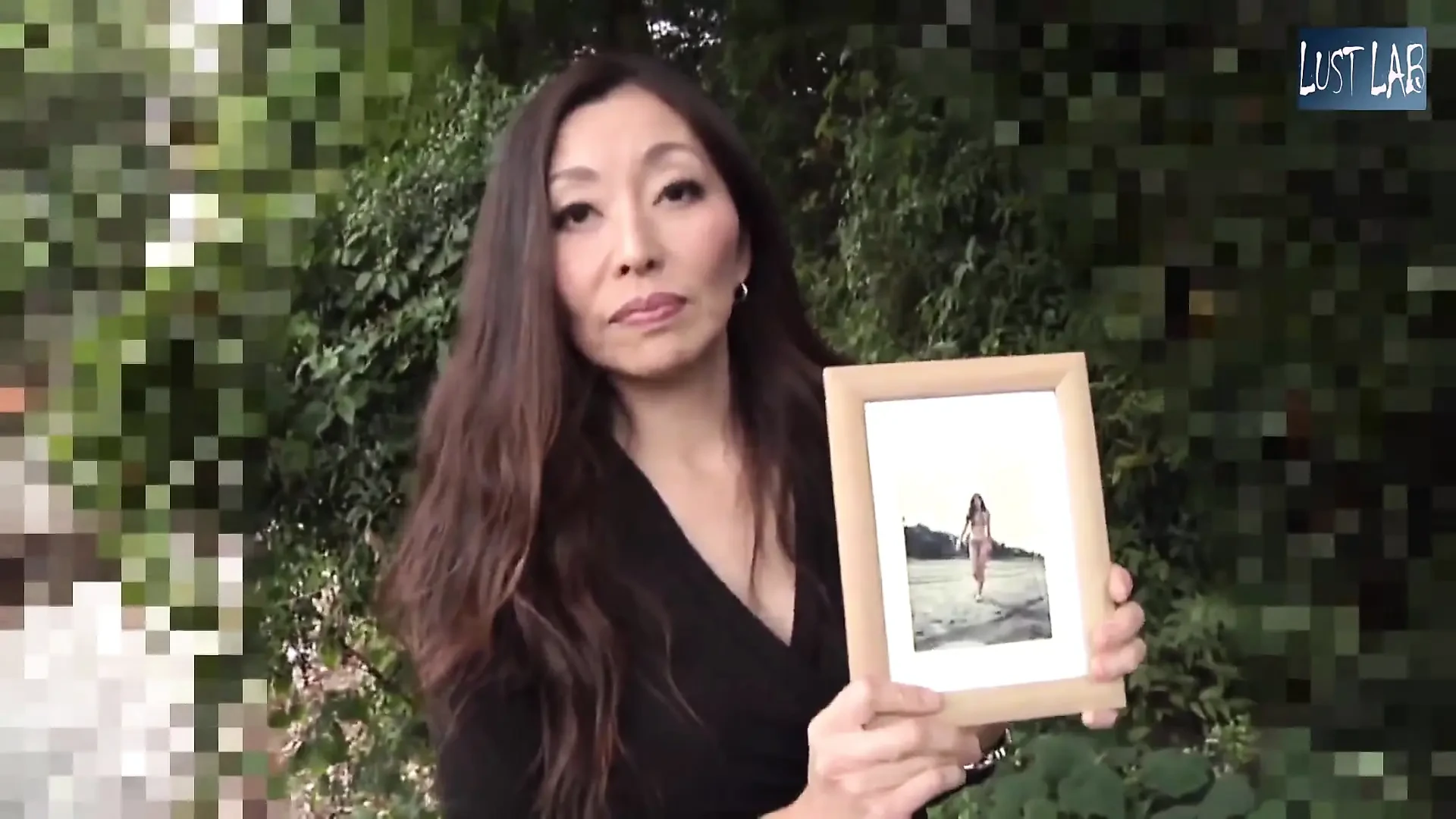 Milf,asian,outdoor,vibrator