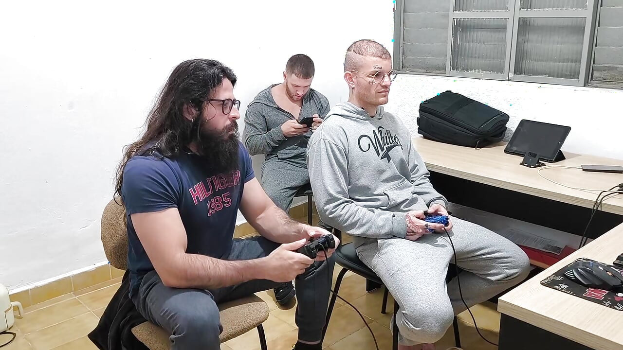 3 heteros playing naked