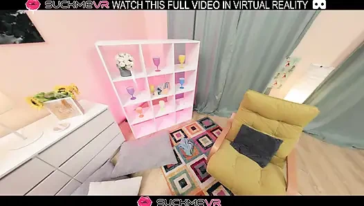 Azgın esmer Emma Pikiner sanal gerçeklikte büyük bir yarakla kendini memnun ediyor.