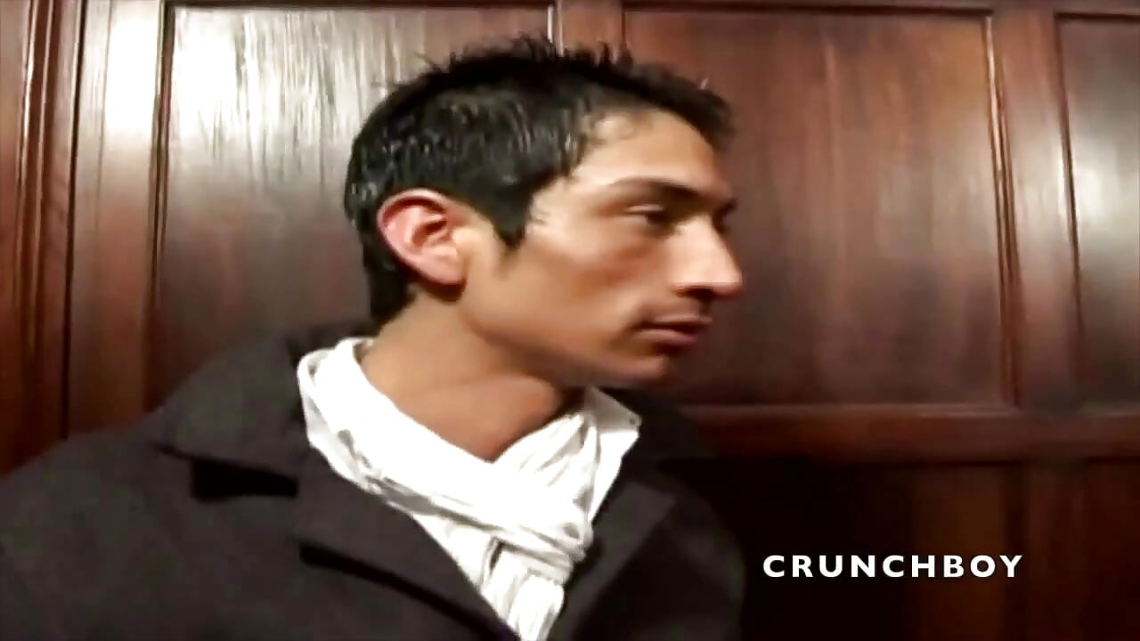 Twinsk heteroseksüel erkekler tarafından grup sekste sikiliyor