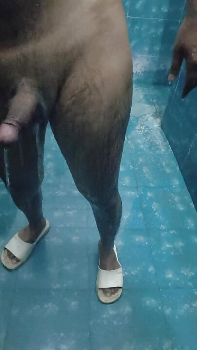 Masturbasi di kamar mandi sama pacar