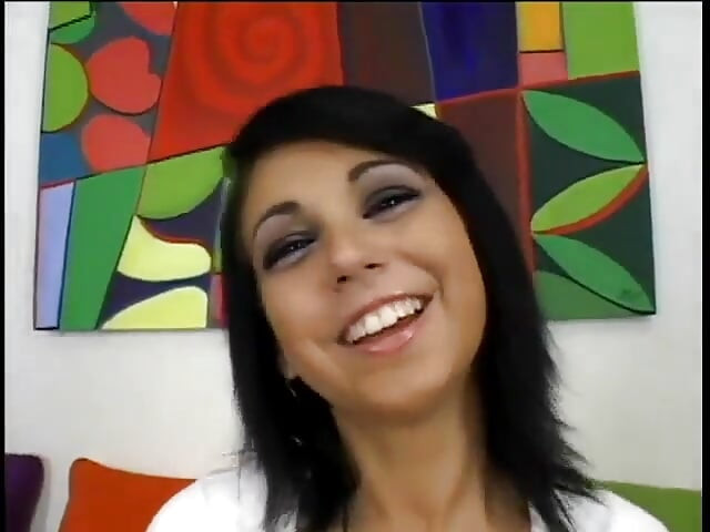 Pierced cocksucker wants to taste cum and get jizzed on her face