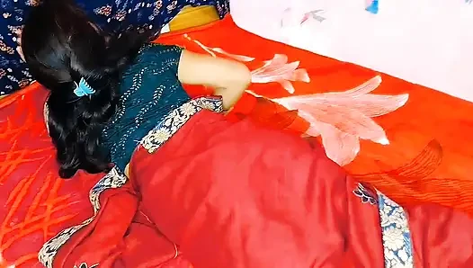 Sister-in-law is playing with her brother-in-law at home in the bedroom, IndianDesiviralxxxvideos.mp4